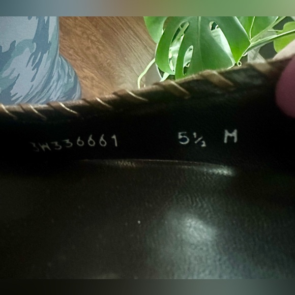 Stuart Weitzman Womens Bronze Leather Woven with Bow Kitten Heels Clean Size 5.5 - Picture 8 of 8